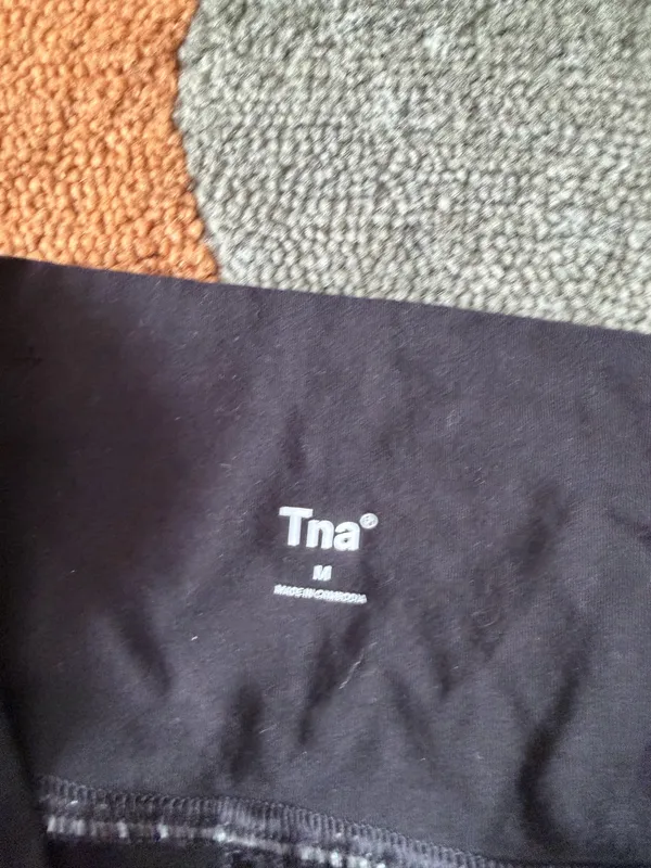Aritzia TNA Black Cotton Bike Biker Shorts 7” Inseam Medium See ALL pics flawed - Image 3