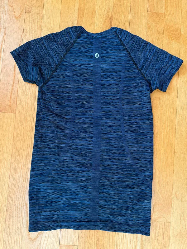 Lululemon Swiftly Tech Short Sleeve Blue - Image 6