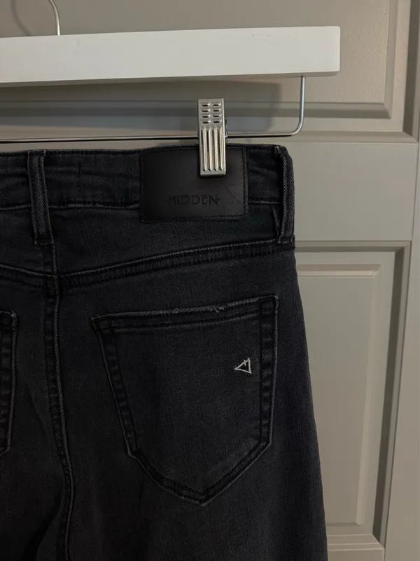 Hidden Jeans  - Image 2