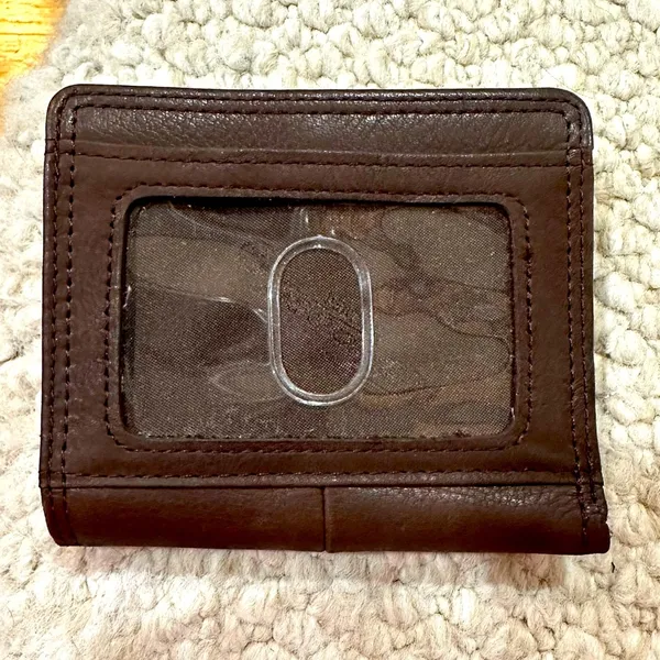 FOSSIL Classic Dark Brown Leather Wallet NWOT - Image 5