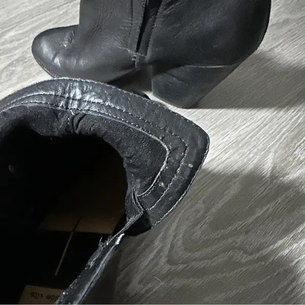 Dolce Vita DV Black‎ Leather Side Zip Block Heeled Booties Size 9 - Image 7