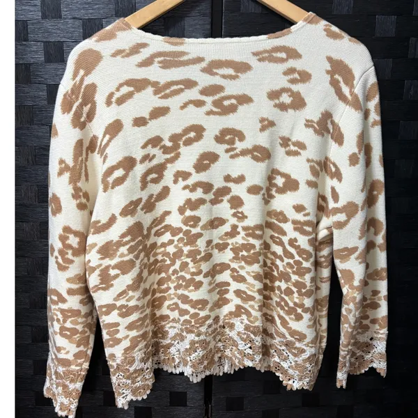 Chico's Cardigan Sweater Cream Tan Leopard Animal Print Lace Trim Casual 2/L - Image 3