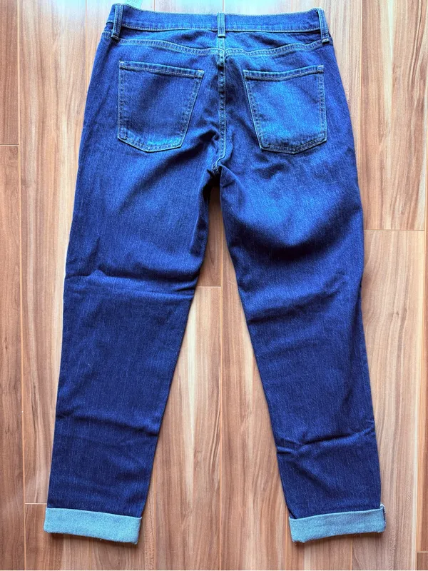 NWT Old Navy Women's Wow Boyfriend Jeans - Size 6 Long - Image 2
