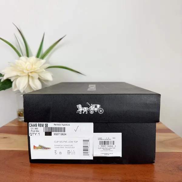NWT Coach Clip Low Top Sneaker In Rainbow Signature Canvas size‎ US5/EU 35.5 - Image 10