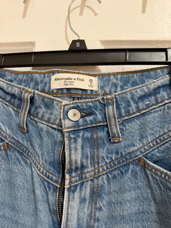 Abercrombie High-Rise Jeans - Image 2