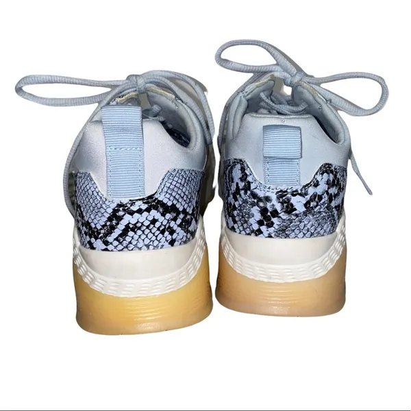 Shoe Dazzle‎ Zoee Blue Faux Snakeskin Platform Sneakers - Image 5