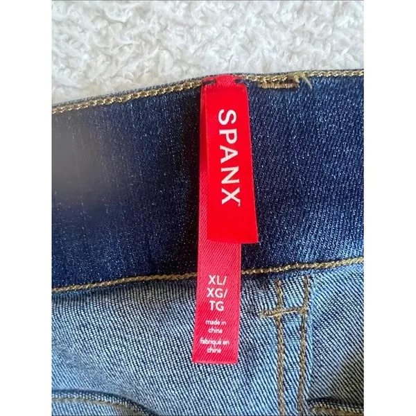 SPANXshape EveryWear Pull-On Flare Jeans XL High Rise Dark Wash Stretch - Image 4
