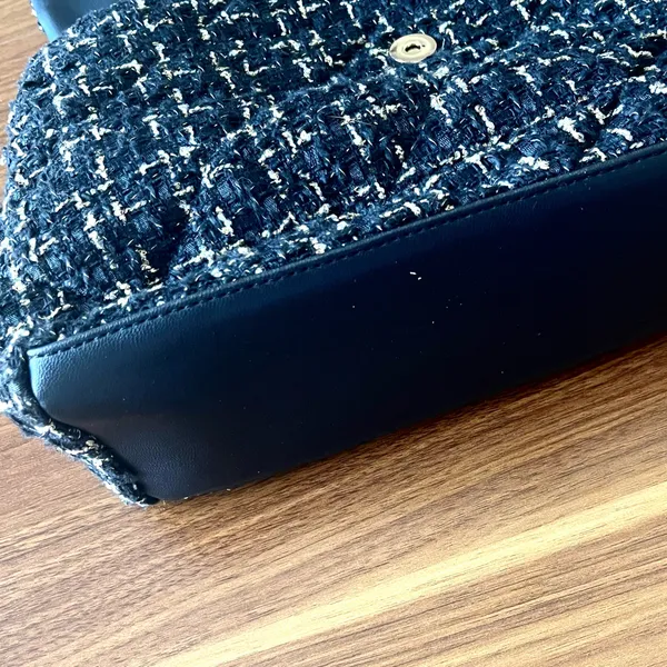 Steve Madden Bledger Tweed Shoulder Bag Black and Gold Classic Glam Luxury Look - Image 6