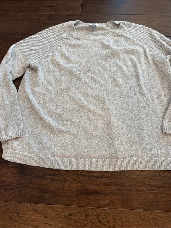 Old Navy Women’s Crewneck Sweater in Light Gray Size Large - C58-023 - Image 4