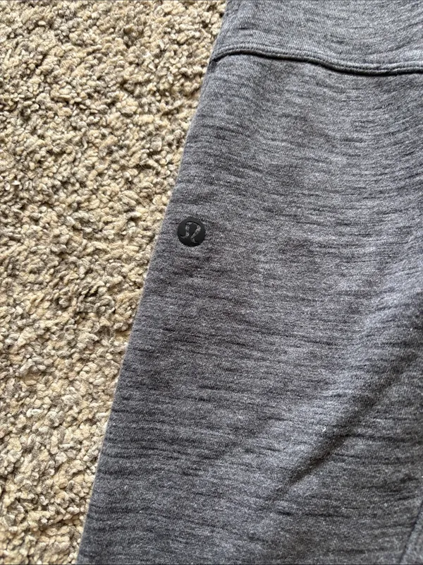Lululemon Free To Roam Jogger 28" size 6 - Image 5