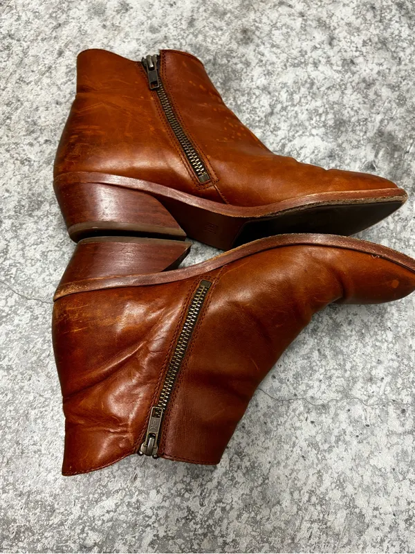 Frye Carson  piping bootie size 7.5 - Image 14