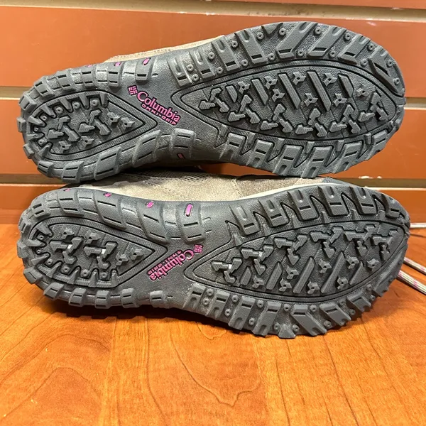 Columbia Tan and Pink Outdoor Shoes - Image 5