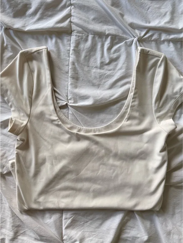 Old navy soft top cream  - Image 4