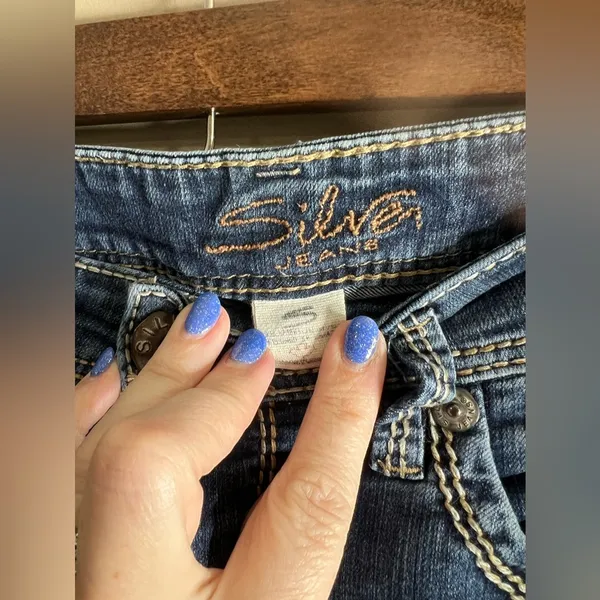 Silver jeans Berkley straight size 29 x 32 - Image 4
