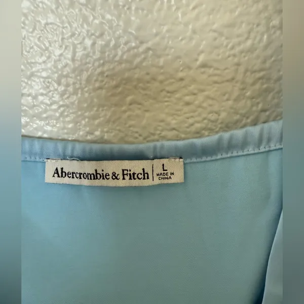 Abercrombie & Fitch Satin Cowl Neck Top Large - Image 2