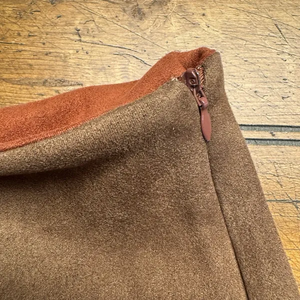 HYFVE Women's Faux Suede Mini Skirt Size Small‎ - Image 4