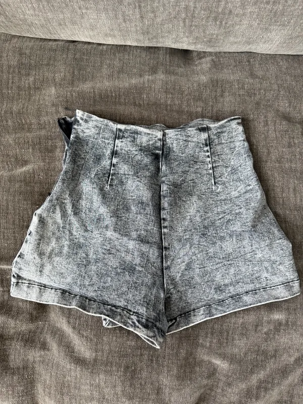 BLACK- Vestique Acid Wash Denim Skort - Image 4