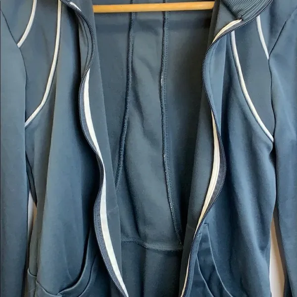 Puma gray zip up track jacket - Image 5