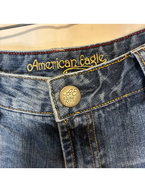 American Eagle Womans Low Rise Y2K Cuffed Jean Shorts Indie Sleaze Size 4 - Image 4