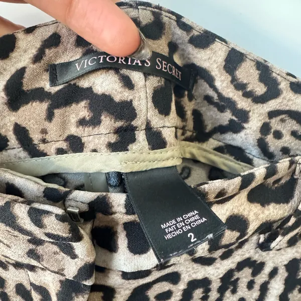 Victoria's‎ Secret Leopard Print Trousers Size 2 - Image 6