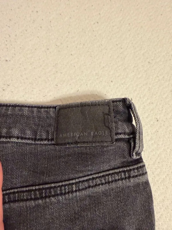 American Eagle Jeans Mom - Image 3