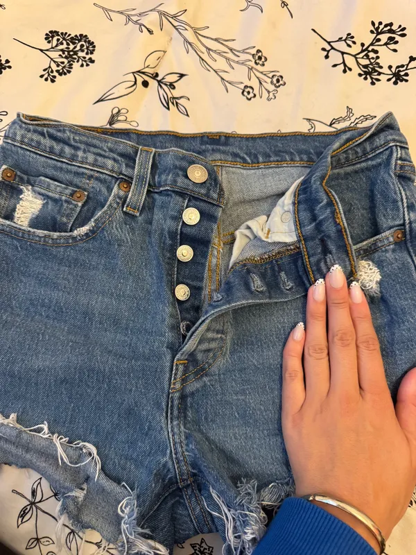 Levi’s Shorts - Image 2