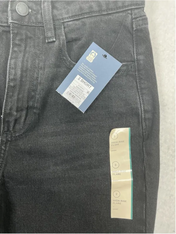 Universal Threads Womans NWT Flare High Rise Black Jeans Size 2 Short - Image 3