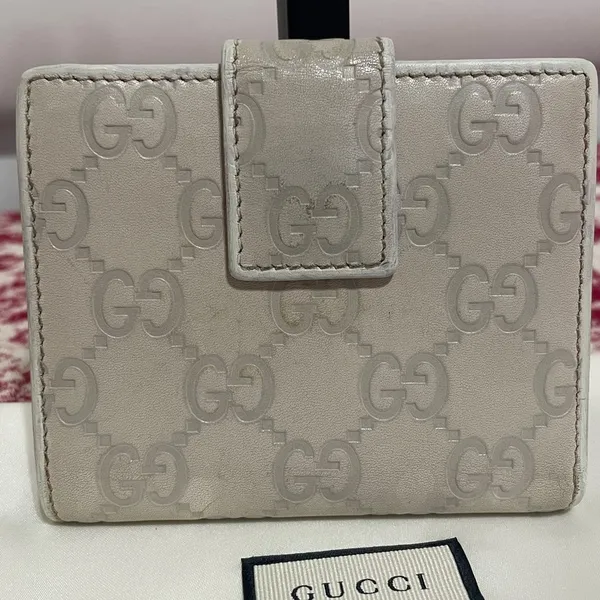 Gucci Embossed  Leather Compact Wallet - Image 3