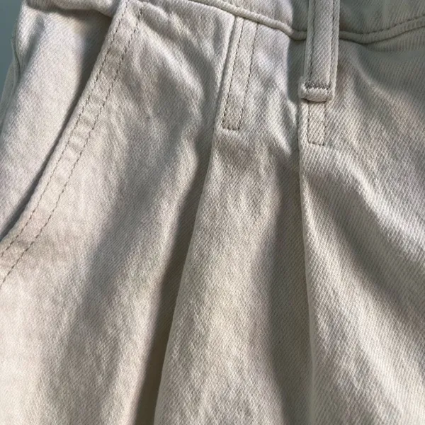 Abercrombie & Fitch Women’s Pleated Short Ultrasound High Rise White Sz 6 Denim - Image 3