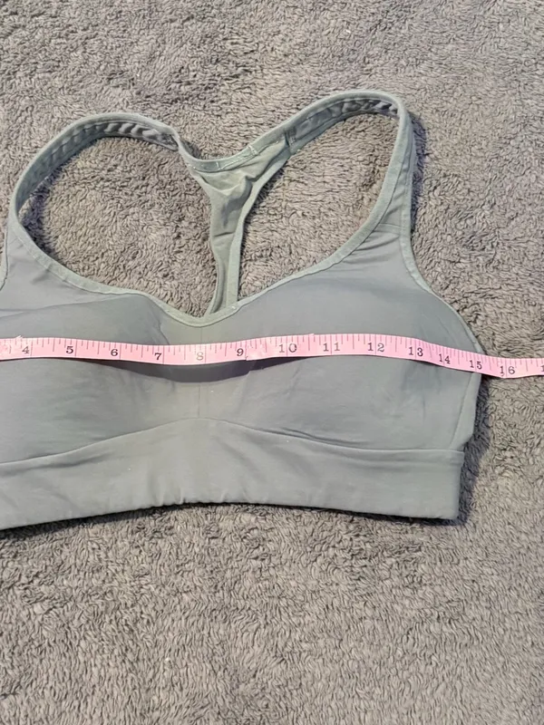 Lululemon sports bra size 6 - Image 2