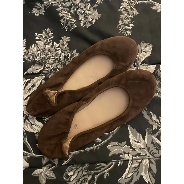 DKNY Brown Suede Ballet Flats Made in Italy Size 38.5 8.5 Shoes Comfy Luxury - Image 2