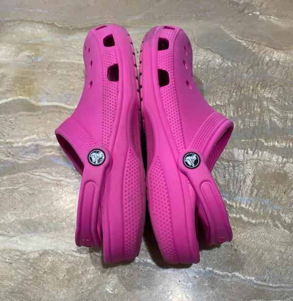 Classic Comfort Pink Crocs Women’s 9 - Image 6