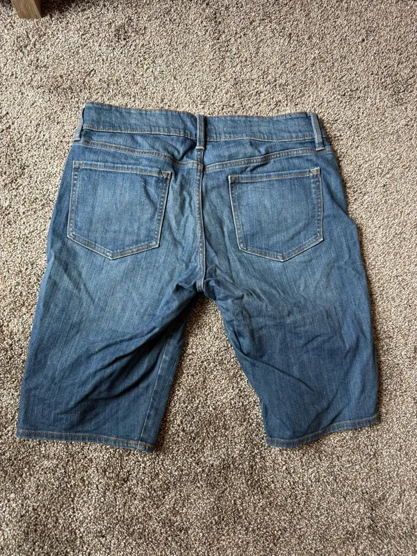 Old navy jean shorts - Image 2