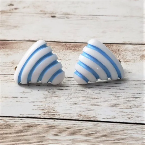 Vintage Clip On Earrings - Image 2