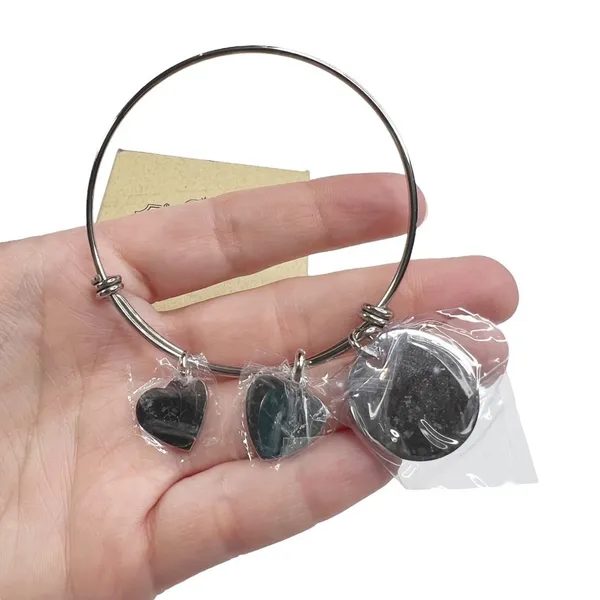 New Silver Tone Love You Mom To The Moon And Back Charm Wire Bangle Bracelet - Image 4