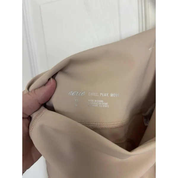 Aerie Move Laser-Cut High Waisted Bike Shorts Neutral XS Pockets - Image 6