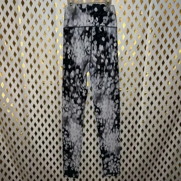 Aerie offline snow leopard crossover 7/8 leggings size XS - Image 5