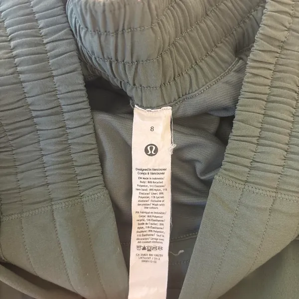 Green Lululemon Shorts Hotty Hot 4" - Image 8