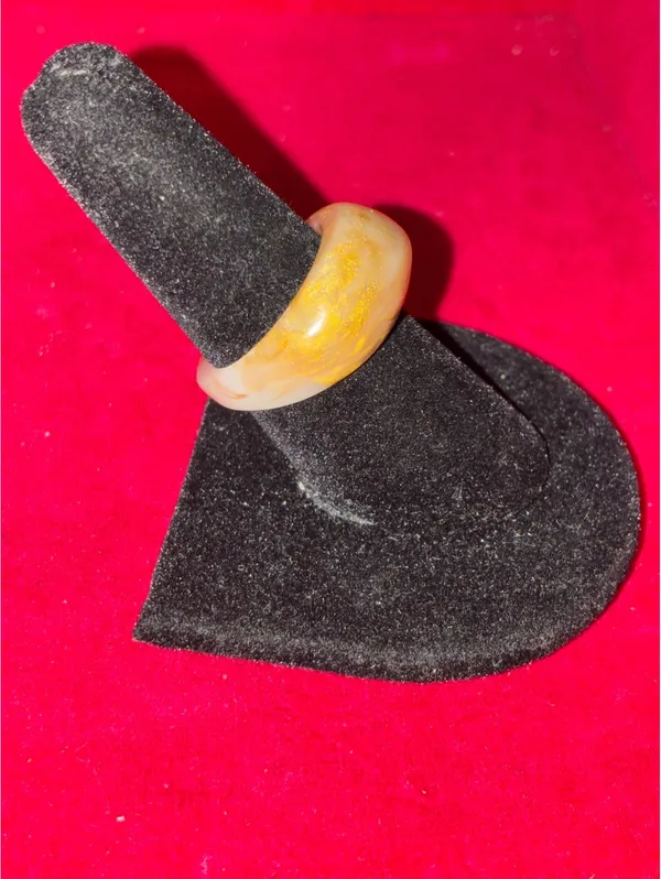 Retro Chunky Amber Acrylic Resin Dome Ring with Metallic Gold Foil Swirls Sz 7.5 - Image 6