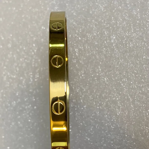 Gold Bangle Bracelet Women 18k Gold Plated Engraved Minimalist Modern NWOT - Image 4