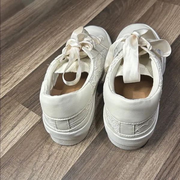 Dolce Vita Harrysun Lace Sneaker Size 6.5 White Wedding Shower NWOT - Image 2