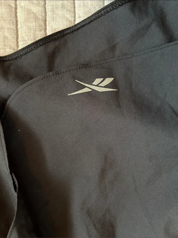Reebok pull on black women’s workout running shorts M - Image 2