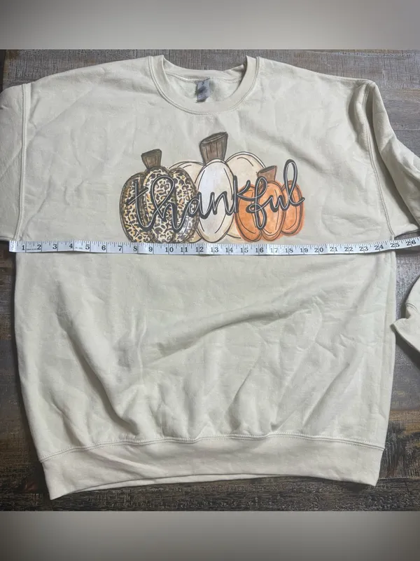 Gildan Cream Crewneck Sweater with Pumpkin 'Thankful' Graphic - Image 6