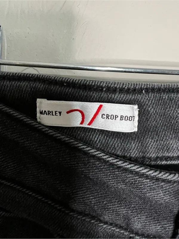 Vigoss Marley Crop Boot Washed Black Raw Hem‎ Stretch Jeans - Image 5