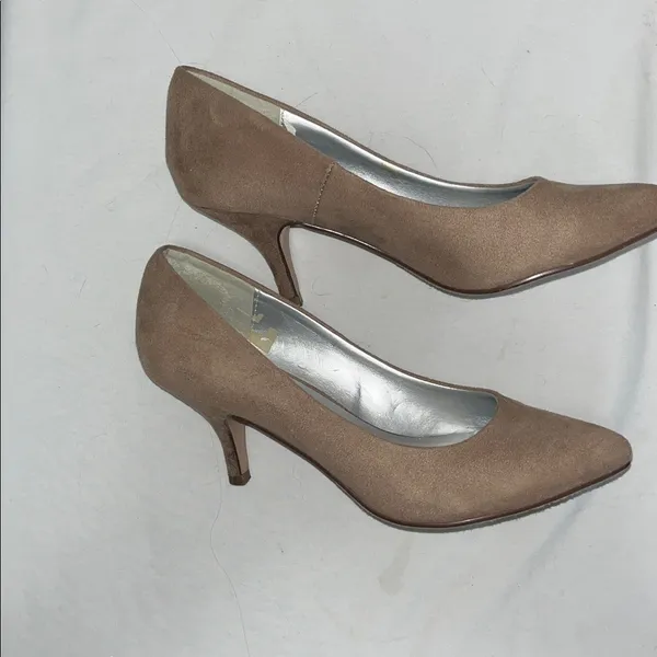 Cityclassified Women's Tan faux suede Heels - Image 2