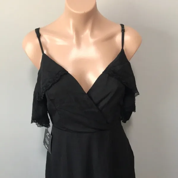 Lulu’s Theory of Love Black Off Shoulder Dress - Image 6