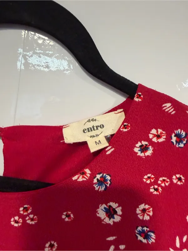 Red Floral Tie-Waist Entro Dahlia Gathered Waist Women's Dress NWT - Image 2