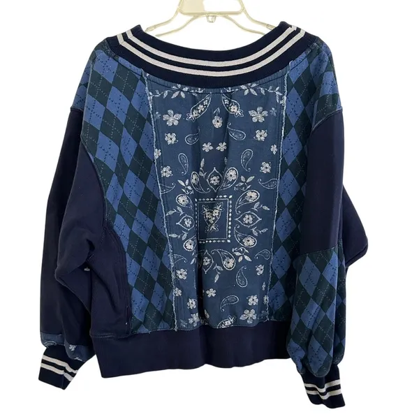 Free People Lucy Sweatshirt navy blue mixedmedia argylebandana print size Small - Image 4