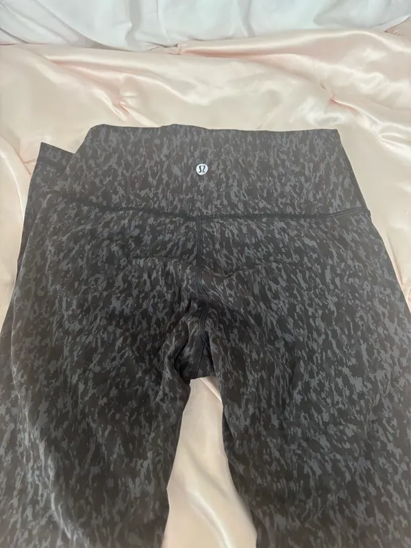 Lululemon Leggings Wunder Under 25" High-Rise - Image 2