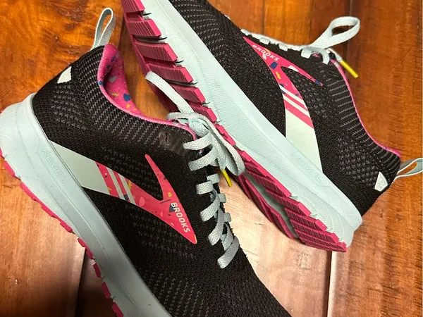 Brooks Revel Sneakers - Image 3